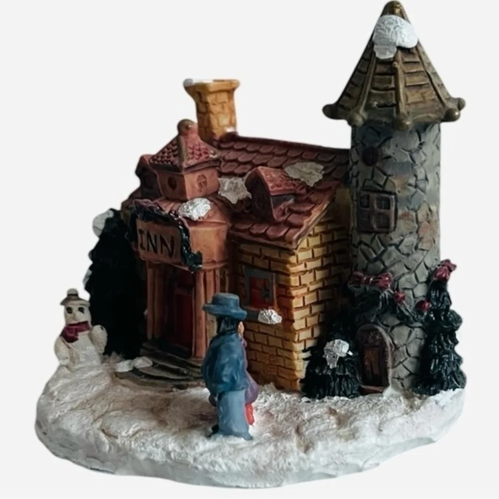 Winsor Collection Vintage INN Christmas Village Figurine Multicolor NIB 3x3x3